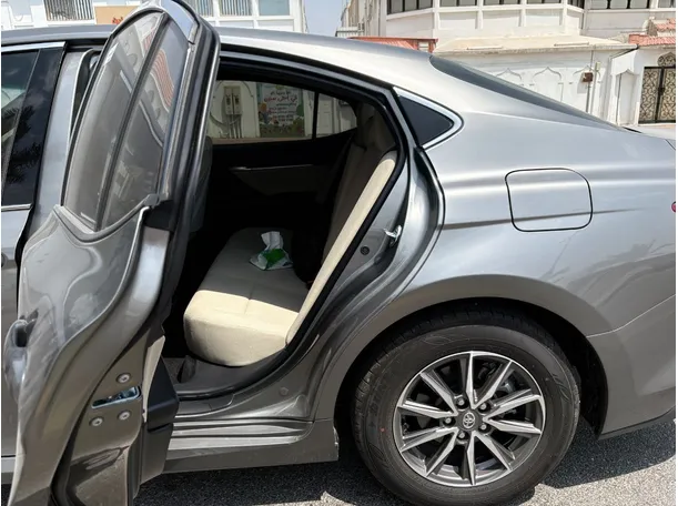 Car image 15
