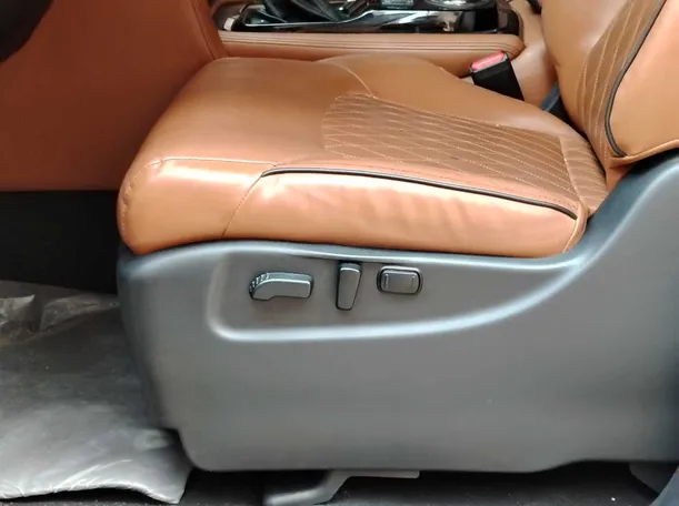 Car image 43