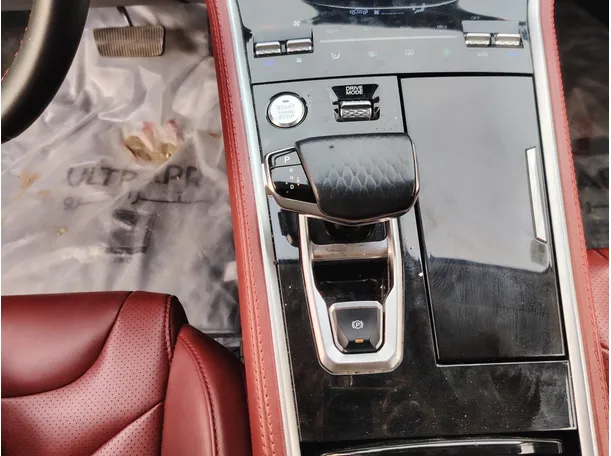Car image 23