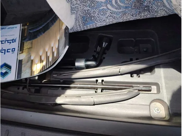 Car image 40