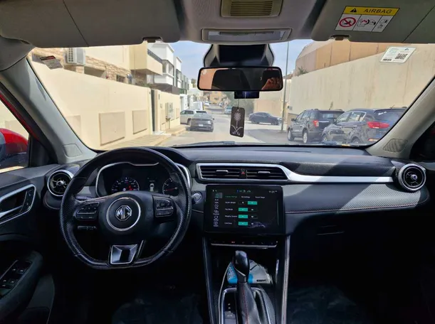 Car image 16