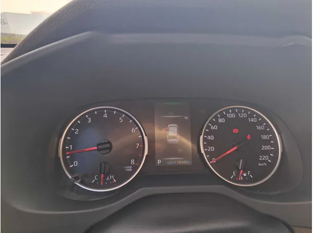 Car image 19