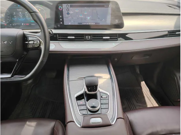 Car image 20