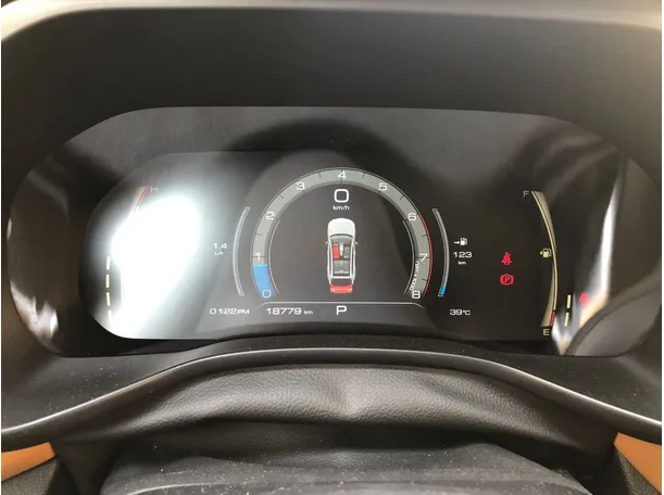 Car image 19