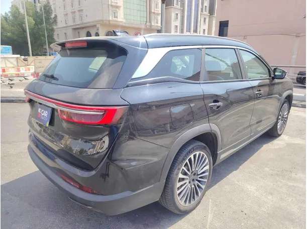 Car image 5