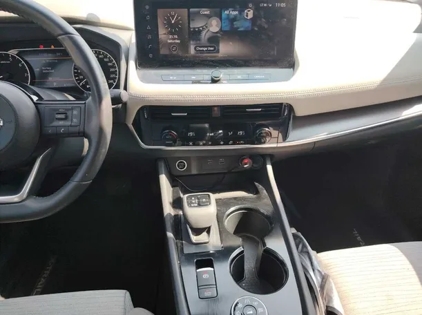 Car image 18