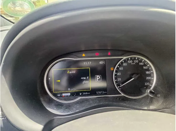 Car image 25