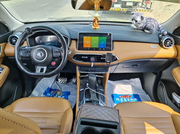 Car image 15
