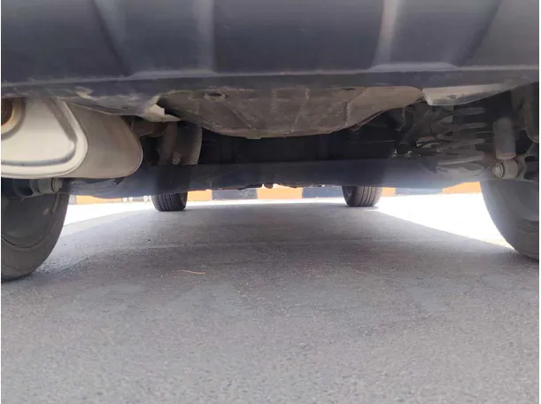 Car image 32