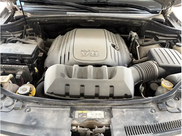 Car image 30