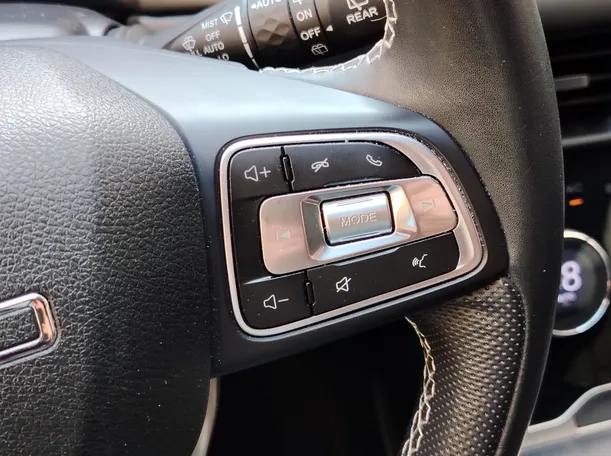 Car image 29