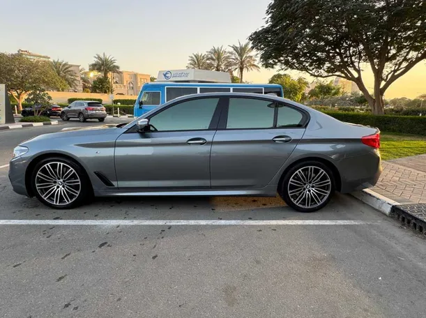 Car image 8