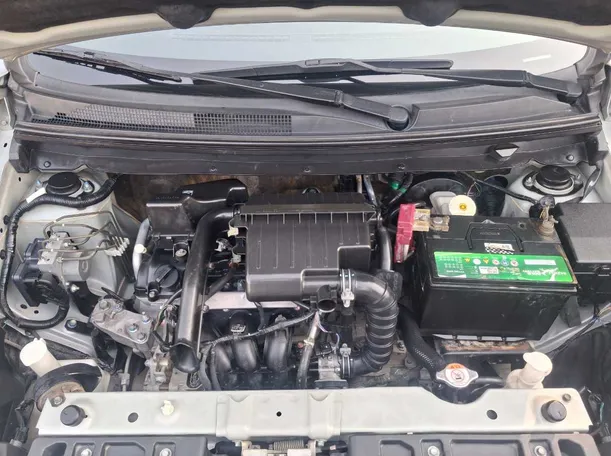 Car image 13