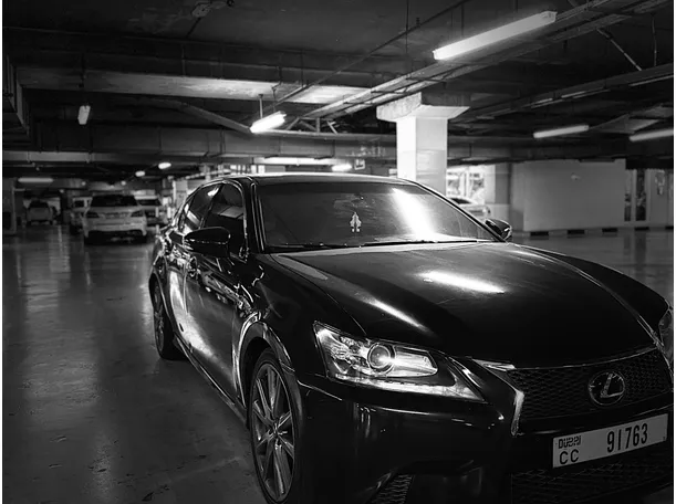 Car image 10