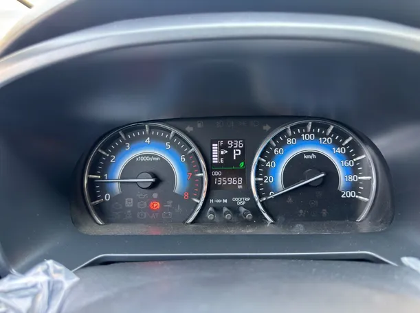 Car image 19
