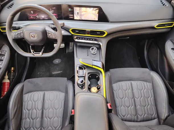 Car image 20