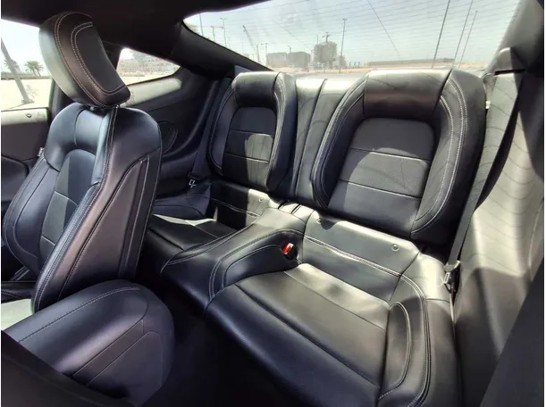 Car image 13