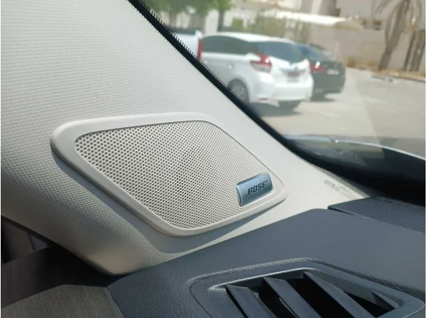 Car image 23