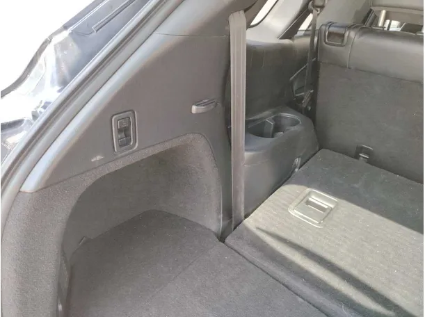Car image 35