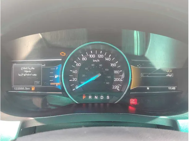 Car image 24