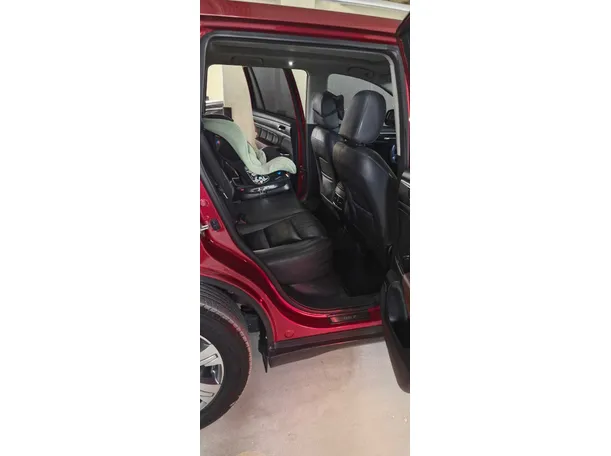 Car image 30