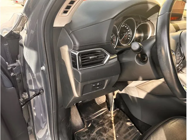 Car image 28