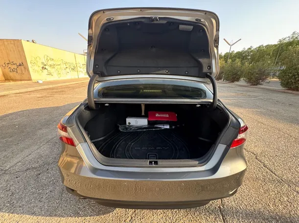 Car image 22