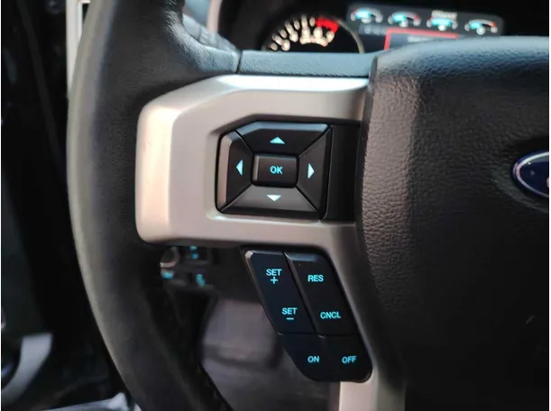 Car image 40