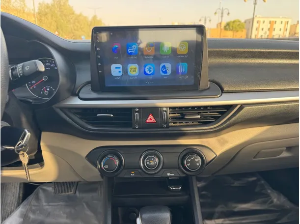Car image 16