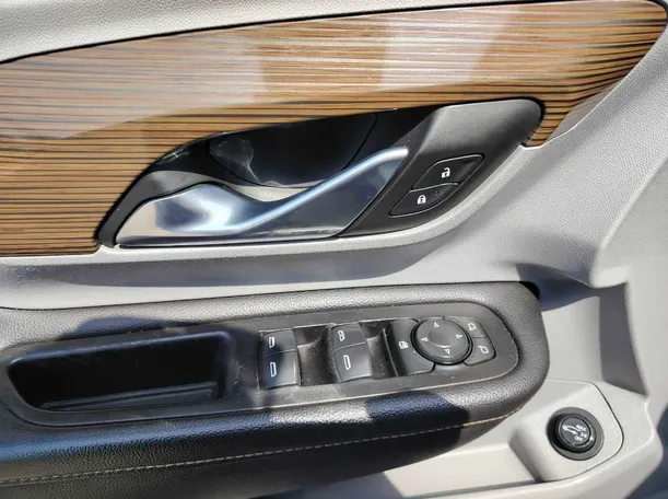 Car image 36