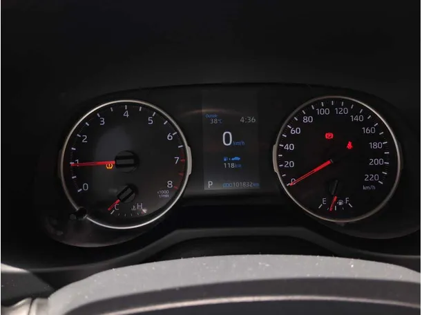 Car image 19