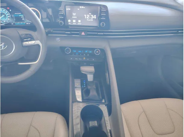 Car image 26