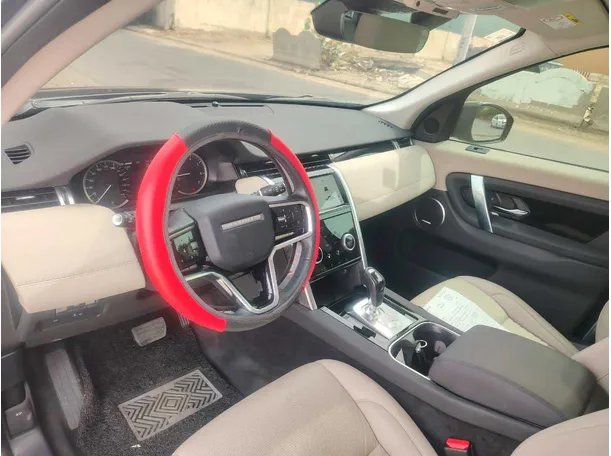Car image 13