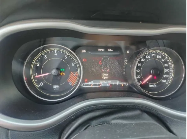 Car image 28