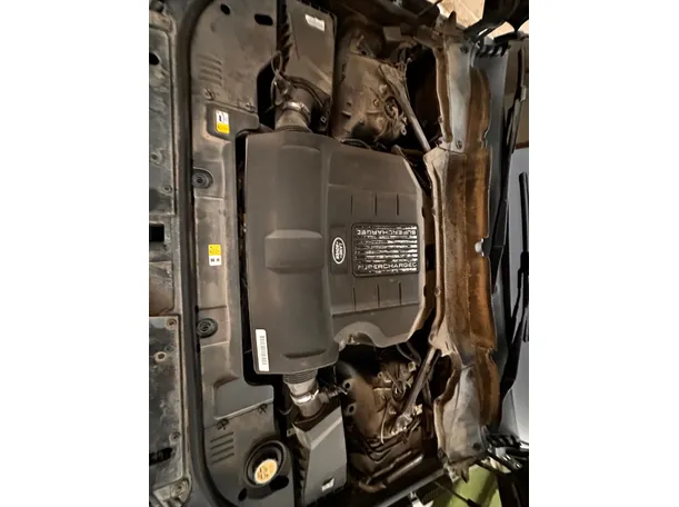 Car image 30