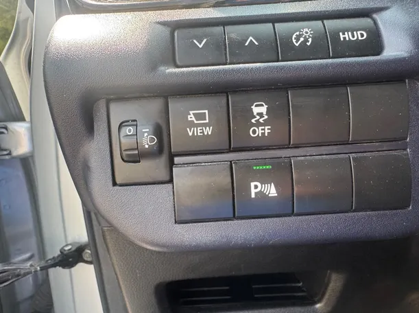 Car image 22
