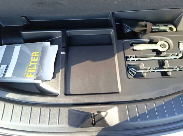 Car image 31