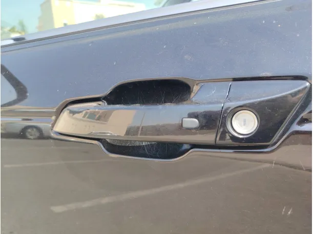 Car image 36