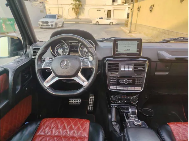 Car image 19