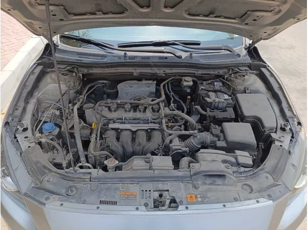 Car image 19