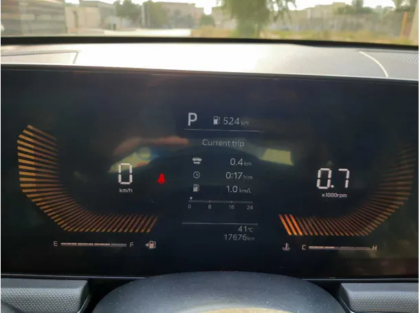 Car image 19