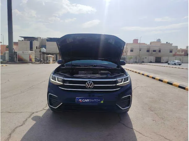 Car image 32