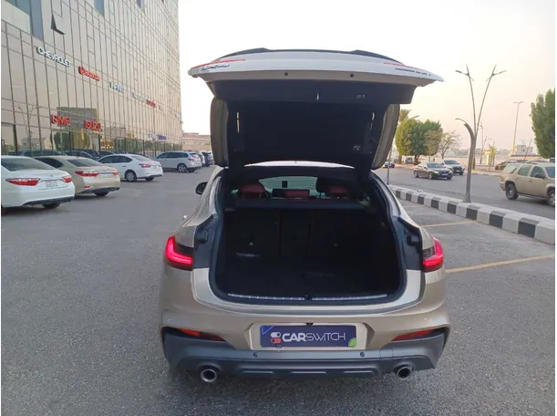 Car image 22