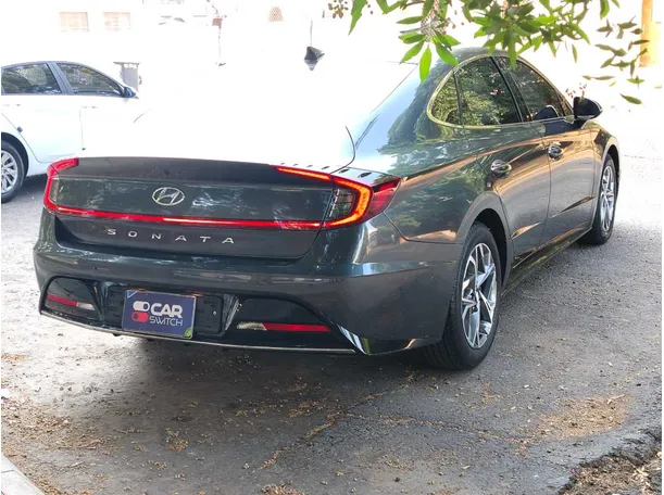 Car image 5