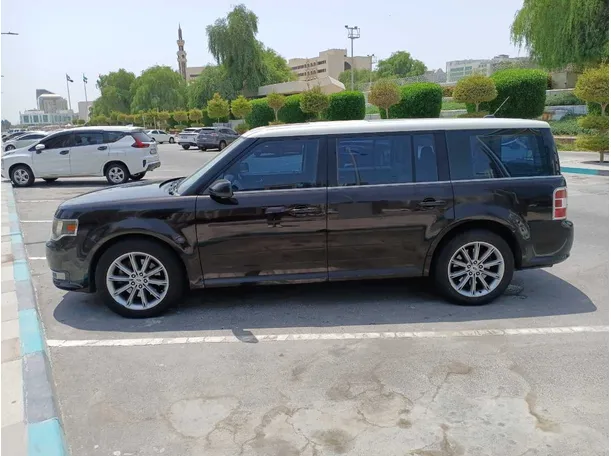 Car image 8