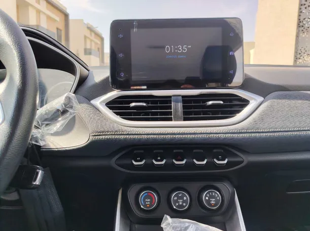 Car image 20
