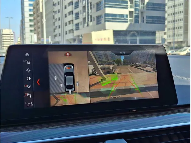 Car image 19