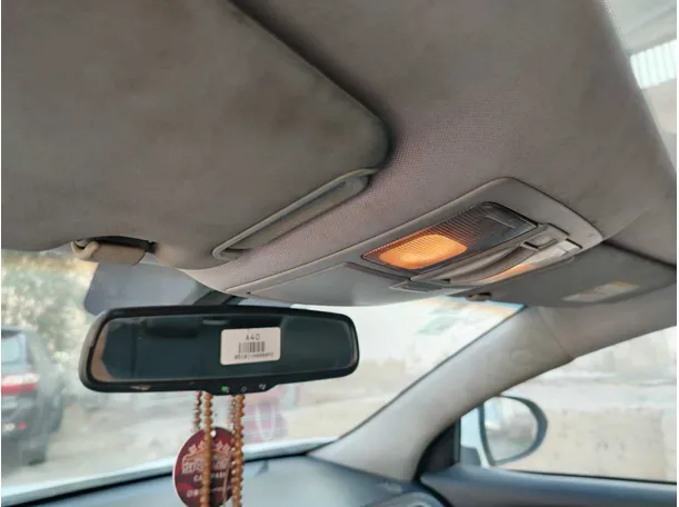 Car image 34