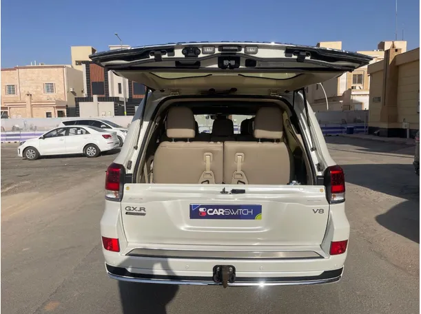Car image 23