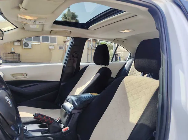 Car image 15